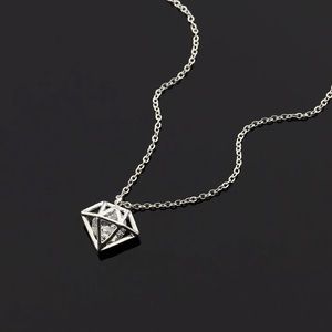 🎉 New Diamond Shaped Pendant Necklace with Crystal